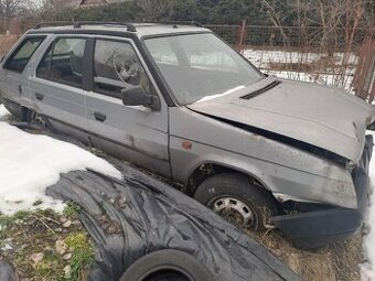 Škoda Forman Silver Line havarovaný, s LPG