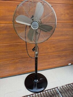 Stojanový ventilátor nerez