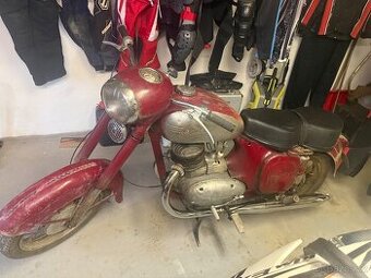 Jawa 250/353. Kývačka