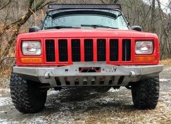 Pevnostní nárazník Jeep XJ