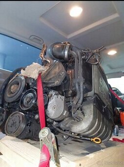Kompletní motor 2,8 VR6 128kw AAA