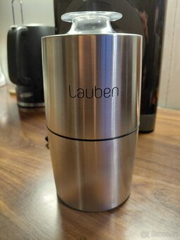 Mlýnek na kávu Lauben