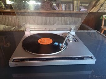 JVC L-A100 poloautomatický gramofon