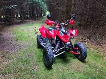 Polaris Outlaw 525 IRS (motor KTM). s spz -