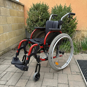 Dětský invalidní vozík Otto Bock Junior