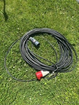 Průmyslový prodlužovací kabel 400 V CEE 32 A, délka cca 32 m