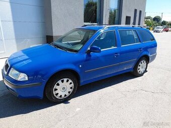 OCTAVIA 1.6MPi combi  r.08 210000km-DOLOŽENO,  bez koroze