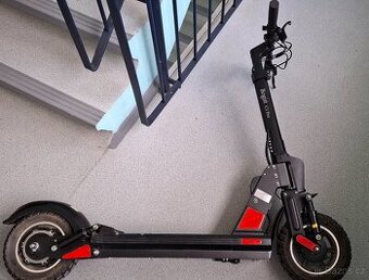 Elektro koloběžka (skútr) BogistC1pro