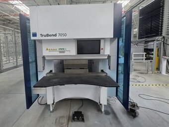 Ohraňovací lis TRUMPF TruBend 7050, použitý, z roku 2022.