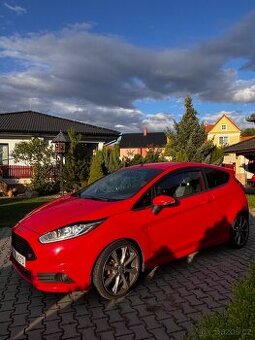 FORD FIESTA ST 1.6 Ecoboost  134Kw 2015 nebourané 1 majitel
