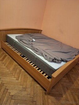 Drevena postel 180×200.