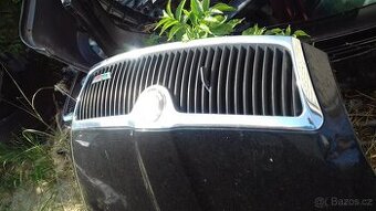 Škoda Octavia 2 předfacelift černá kapota s maskou RS 9910