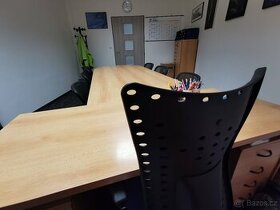 Kancelářský stůl - 1