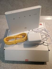 Huawei B311-221 LTE modem s telefonováním - 1