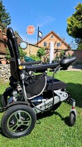 Elektrický invalidní  vozík- Jako nový