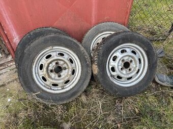 Zimní gumy i s disky 167/70 R13 - 1