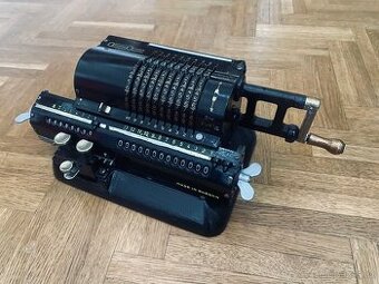 Mechanická kalkulačka Original Odhner (1928)
