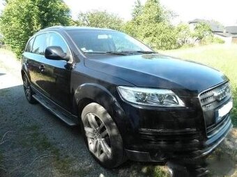 Audi Q7 quattro 3.0tdi