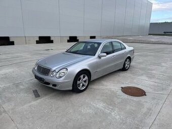 Mercedes Benz W 211 E 240 Nová STK najeto or. 1810000
