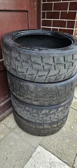 Semislick PIRELLI 225/625(45) - 17
