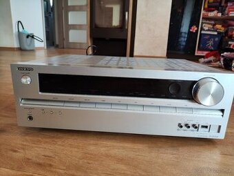 Onkyo TX-SR309 Zesilovač
