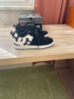 DC SHOES COURT GRAFFIK