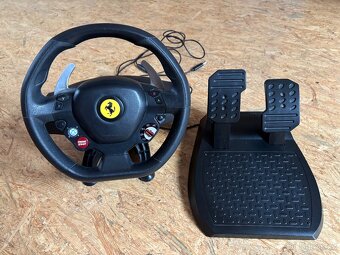 Thrustmaster T80 Ferrari 488 GTB + pedály