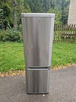 Lednice s mrazákem Beko stříbrná