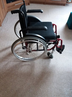 Invalidní vozík