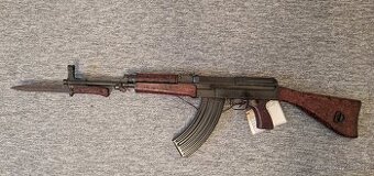 Znehodnocený samopal vz.58P, ráže 7,62x39mm s bajonetem
