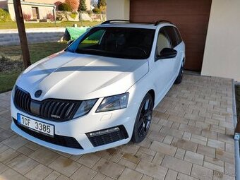 Škoda Octavia RS TDi 135kw DSG/tažné/webasto/kamera/panorama