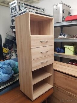 Skříňka s šuplíky