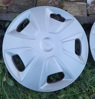 Prodám kryty kol ( poklice ) original Ford Transit 16"