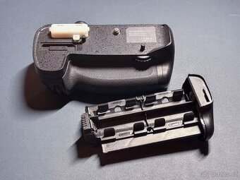 Bateriový grip pro Nikon D7100 / D7200