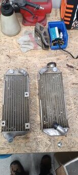 Chladiče + hadice + ventilátor Suzuki DR-Z 400