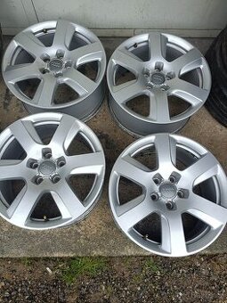 4ks alu disky orig. Audi 5x112 R17