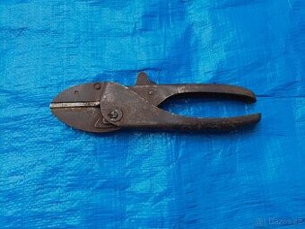 Staré nůžky Říman