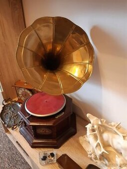 Funkční gramofon na kliku