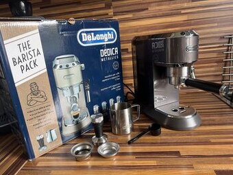 Kávovar Delonghi
