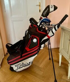 Golfový set Titleist pro leváka - driver hybrid železa bag