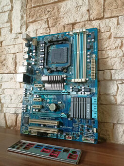 GIGABYTE GA-970A-D3 - AMD 970, socket AM3+ , podpora AMD FX