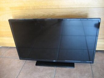 3 roky stará TV – JVC