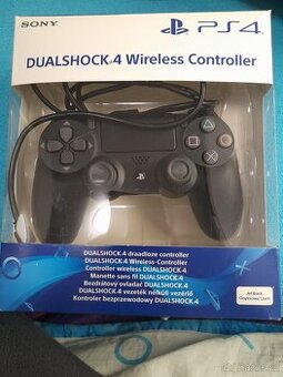 Ovladač na PS4 - 1