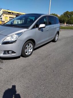 Peugeot 5008 1.6HTP 115kw 7místně Rok výroby 2011