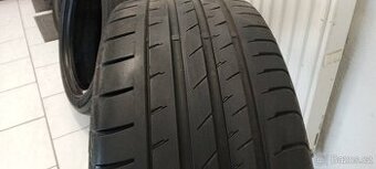 Pneu 235/45 R17