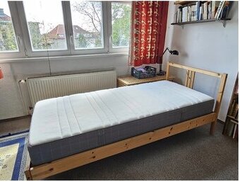 Dřevěná postel ikea 90x200 s matrací