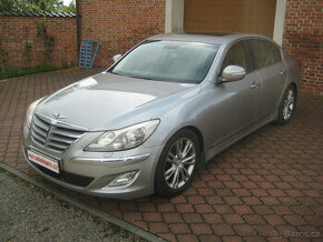 Hyundai Genesis 3.8 V6 GDi 246 KW AUT ČR 1.MAJ SERVISKA