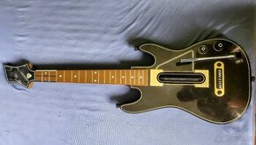 Ovladač ke hře GUITAR HERO