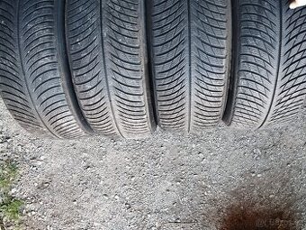 255/45/20 105v Michelin - zimní pneu 4ks - 1