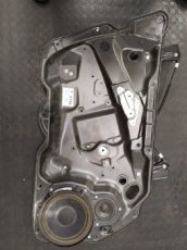 Originál stahovačky ze dveří VW Passat B6 3C